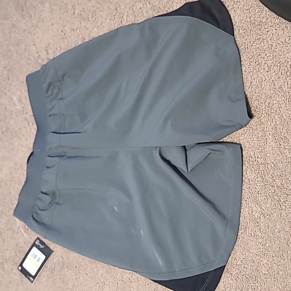 UnderArmour Adult Shorts - Picture 5 of 5